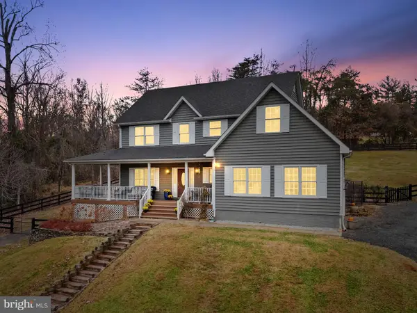 8182 Ashton Way, WARRENTON, VA 20186