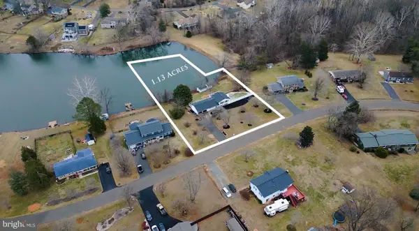 7291 Hunton St, WARRENTON, VA 20187