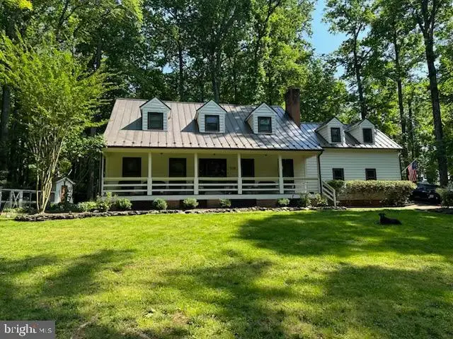 7229 Hastings Ln, Warrenton, VA 20187 - Image #1