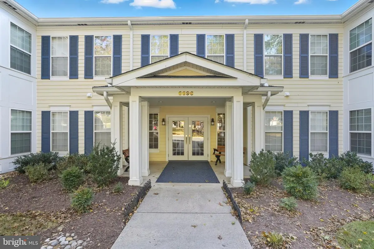 6696 Club House Ln #104, Warrenton, VA 20187 - #1