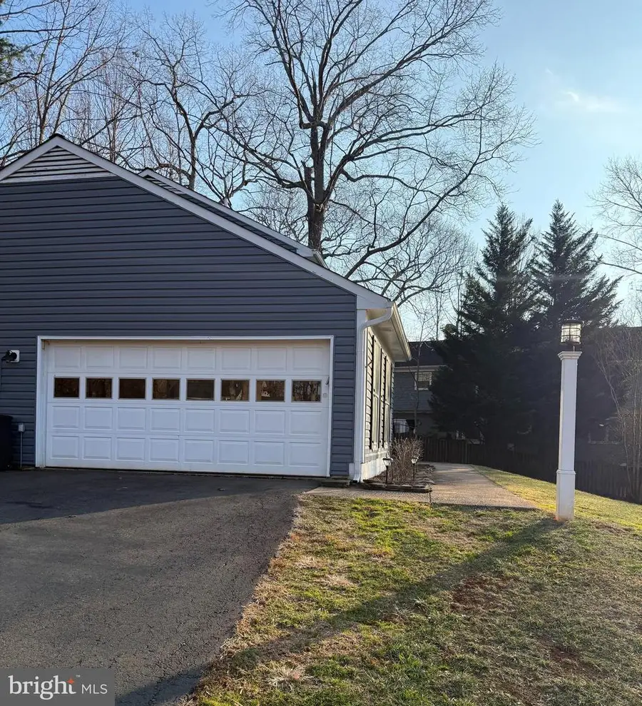 6249 Ghadban Ct, Warrenton, VA 20187 - Image #2