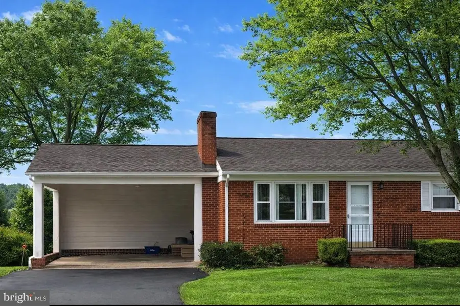 624 Foxcroft Rd, Warrenton, VA 20186 - #2