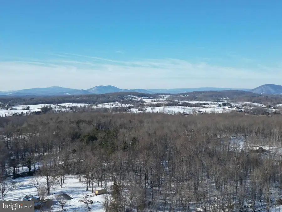 10418 Cliff Mills Rd, Marshall, VA 20115 - #3