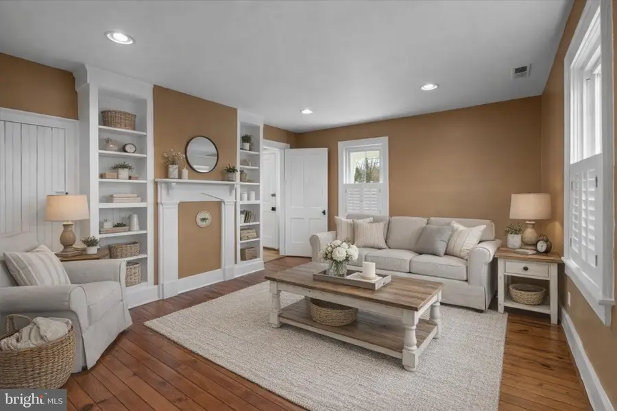 6342 Hopewell Rd, The Plains, VA 20198 - #3