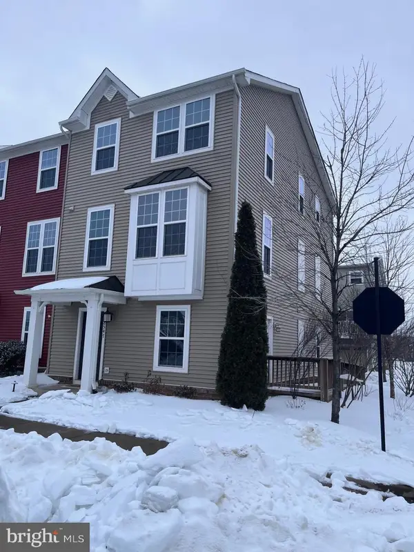 8547 Ross St, BEALETON, VA 22712