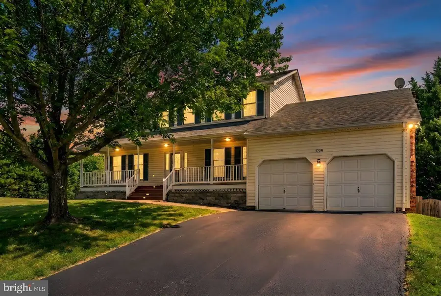 7129 Cavalry Dr, Warrenton, VA 20187 - #2