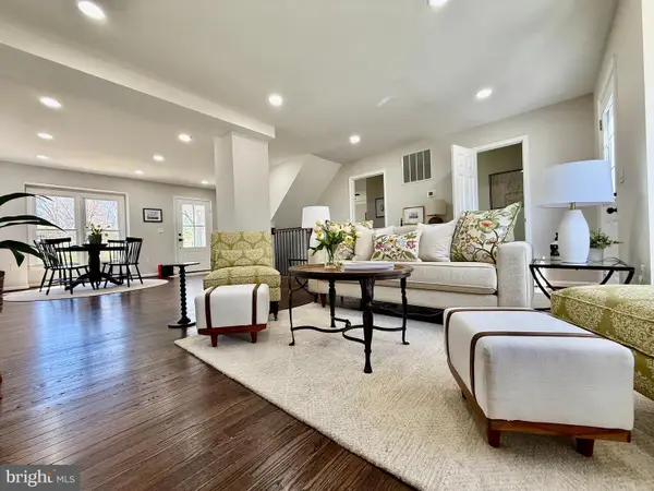 7087 Westmoreland Dr, WARRENTON, VA 20187