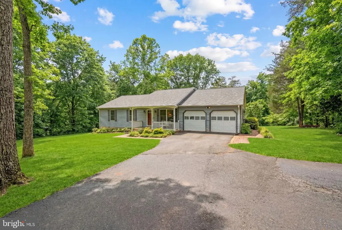 11228 Cardinal Dr, Remington, VA 22734 - #1