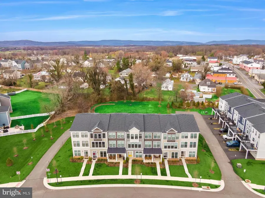 3588 Stephensons Hill Ln, Marshall, VA 20115 - #3