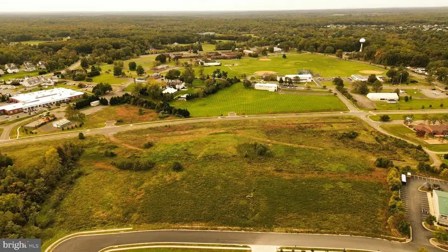 Burrough Dr, Warrenton, VA 20186 - #3