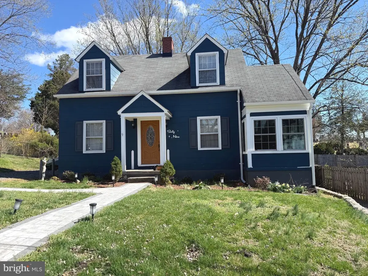 69 Moffett Ave, Warrenton, VA 20186 - #1