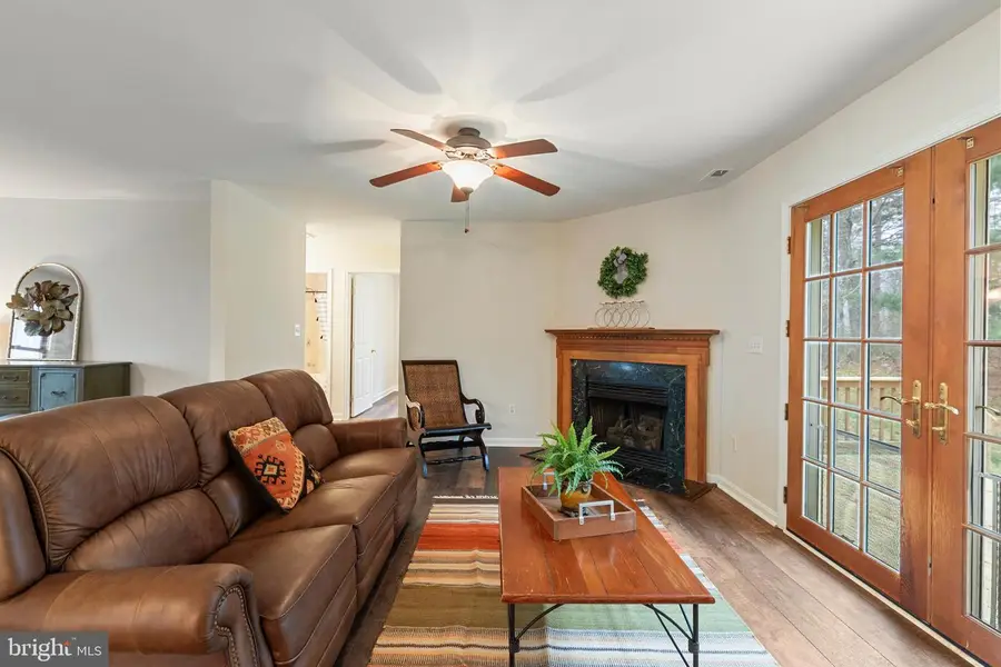 9373 Walden Ln, Marshall, VA 20115 - #2