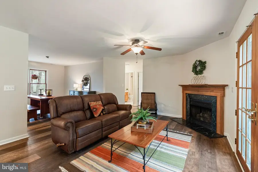 9373 Walden Ln, Marshall, VA 20115 - #3