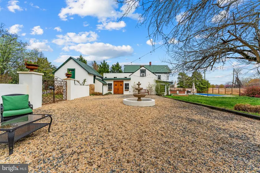 4094 Whiting Rd, Marshall, VA 20115 - #3