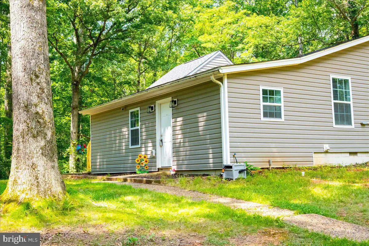 12350 Roselawn Ln, Midland, VA 22728 - #1