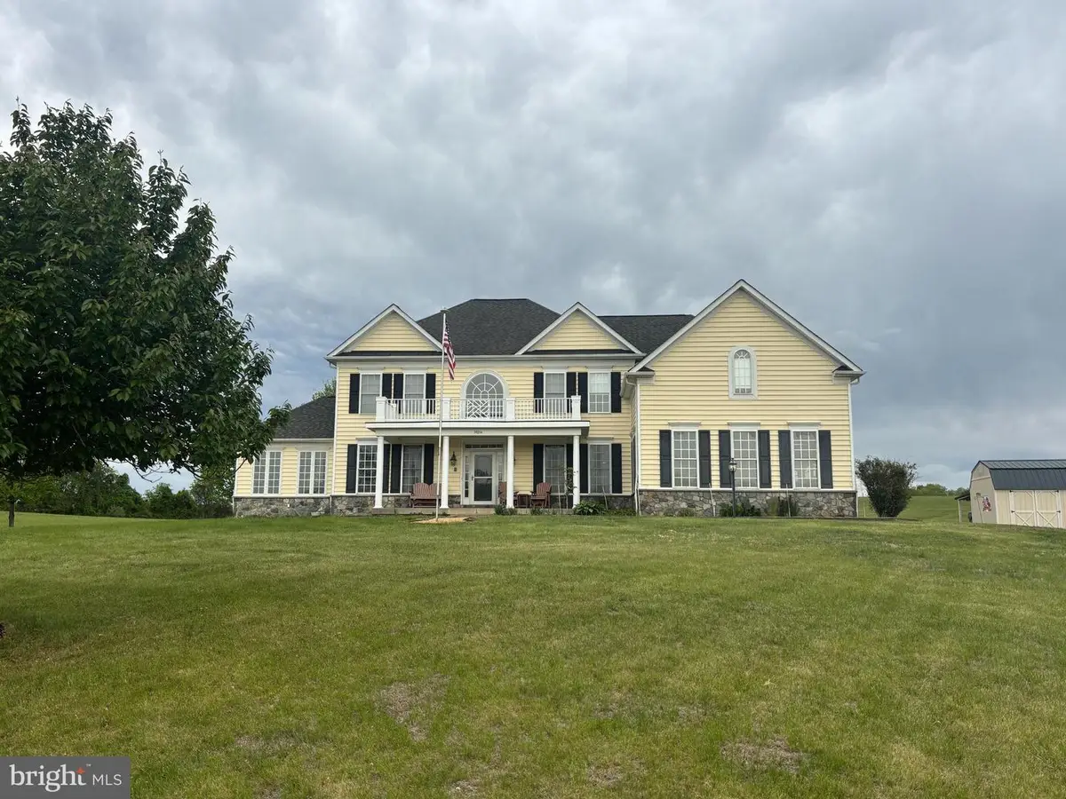 10216 Lees Mill Rd, Warrenton, VA 20186 - #1