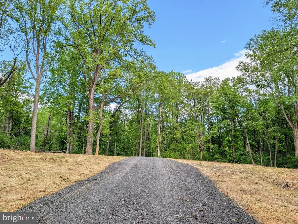 3964 Hidden Valley Ln, Linden, VA 22642 - #1