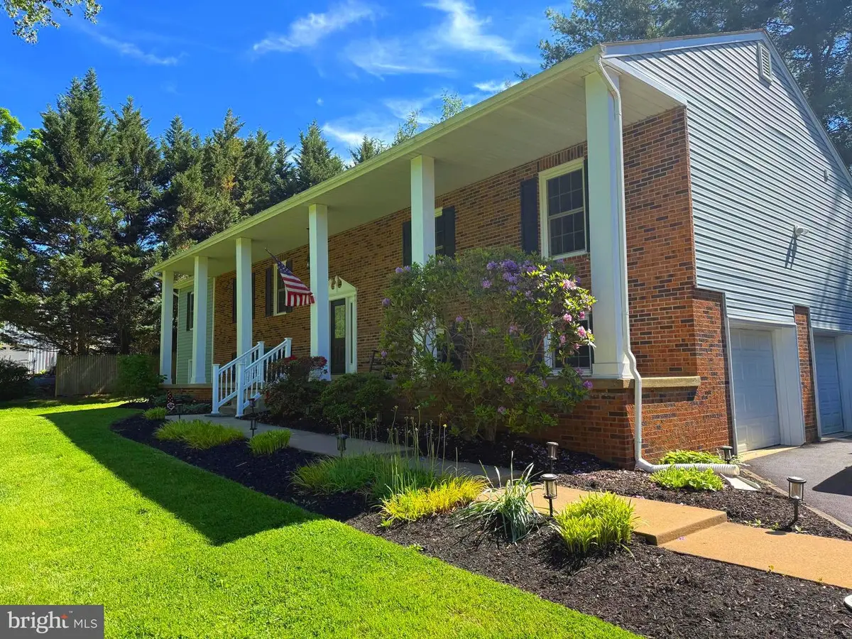 7376 Woodstone Ct, Warrenton, VA 20187 - #1