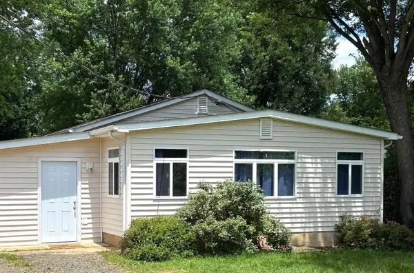 203 W Bowen St, REMINGTON, VA 22734
