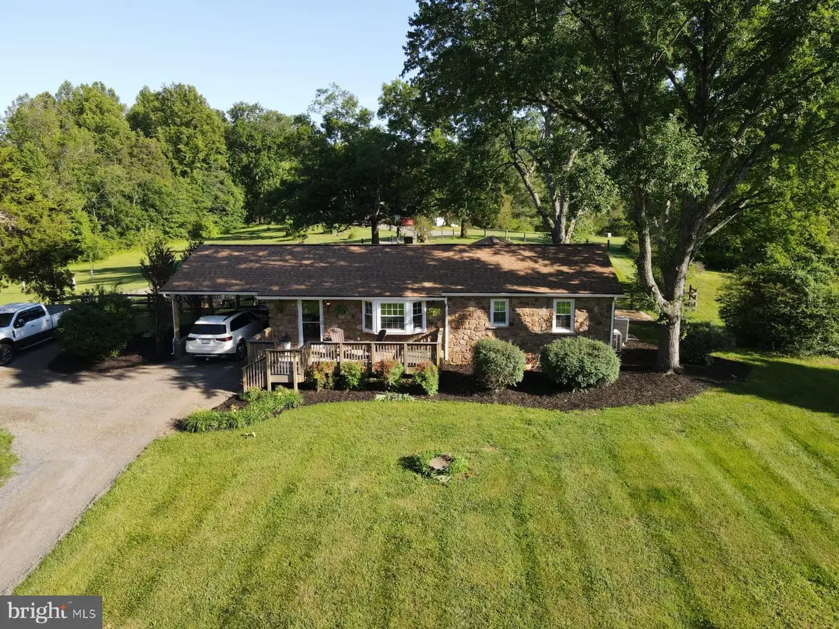 5383 Casanova Rd, Warrenton, VA 20187 - #1