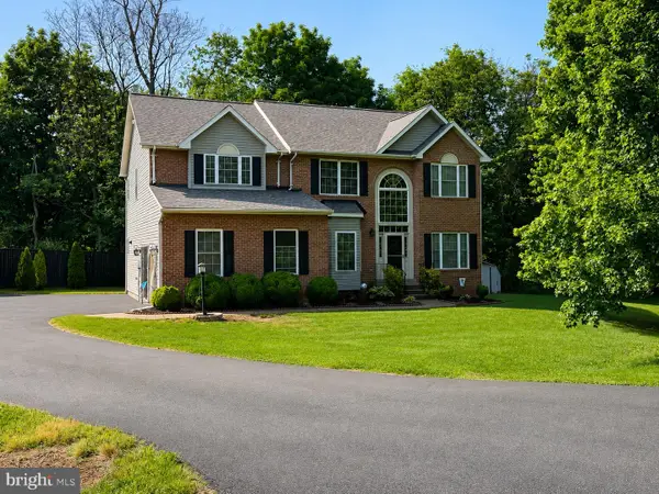 7164 N Crest Ct, WARRENTON, VA 20187