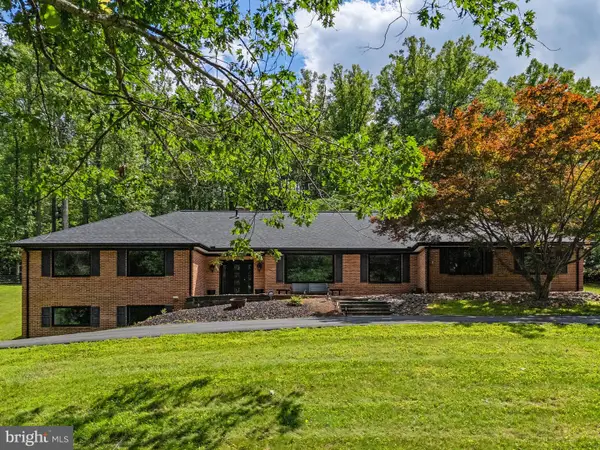 5920 Hunton Wood Dr, BROAD RUN, VA 20137