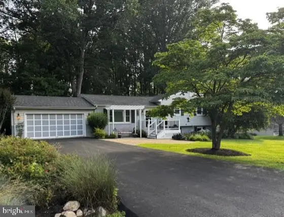 5576 Jaclyn Dr, Warrenton, VA 20187 - #1