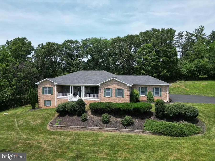 6301 Georgetown Rd, Broad Run, VA 20137 - #2