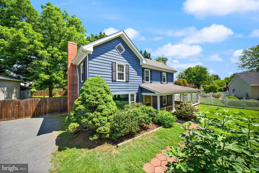 403 W Main St, Remington, VA 22734 - #3