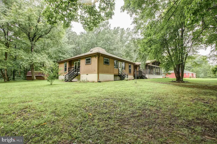 8297 Squires Ln, Warrenton, VA 20187 - #3