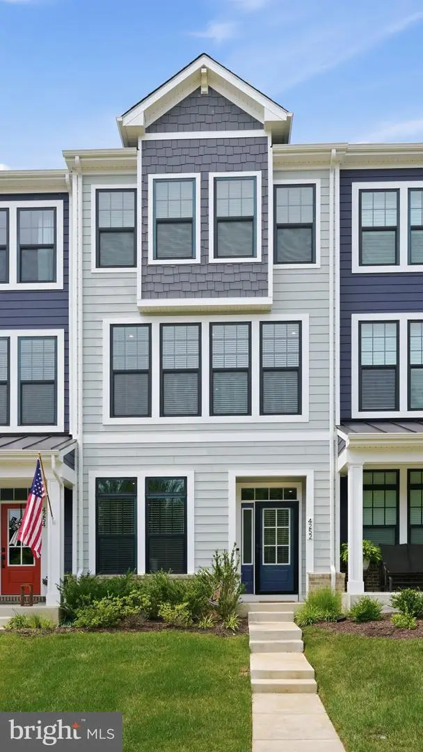 4252 Frost St, Marshall, VA 20115 - #3
