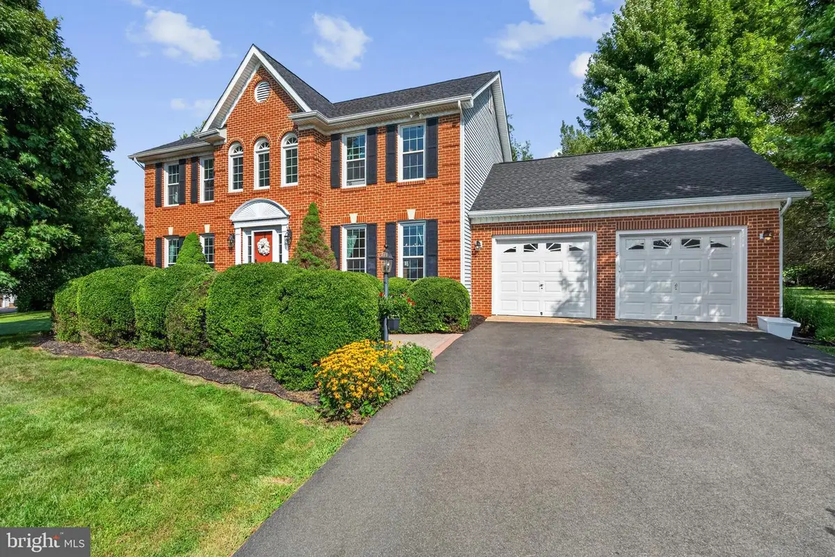 9903 Cobblestone Dr, Warrenton, VA 20186 - #1