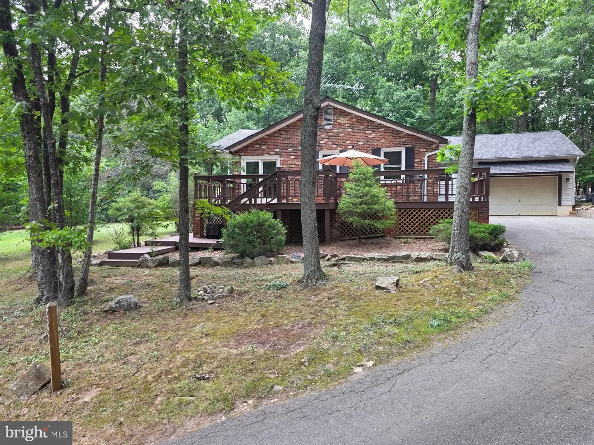 5250 Dapple Ln, Warrenton, VA 20187 - #1