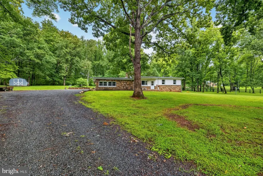 9383 Rogues Rd, Midland, VA 22728 - #3