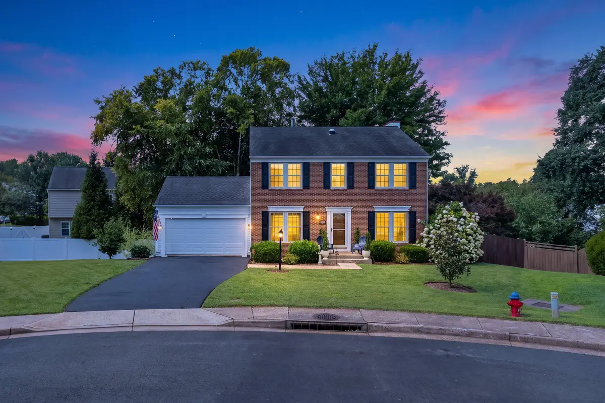 6517 Beechnut Cir, Warrenton, VA 20187 - #1