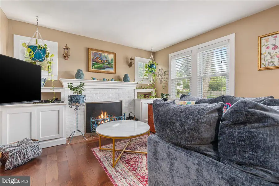 258 Jefferson St, Warrenton, VA 20186 - #3
