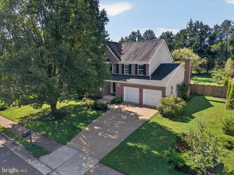 28 Brookshire Dr, Warrenton, VA 20186 - #2