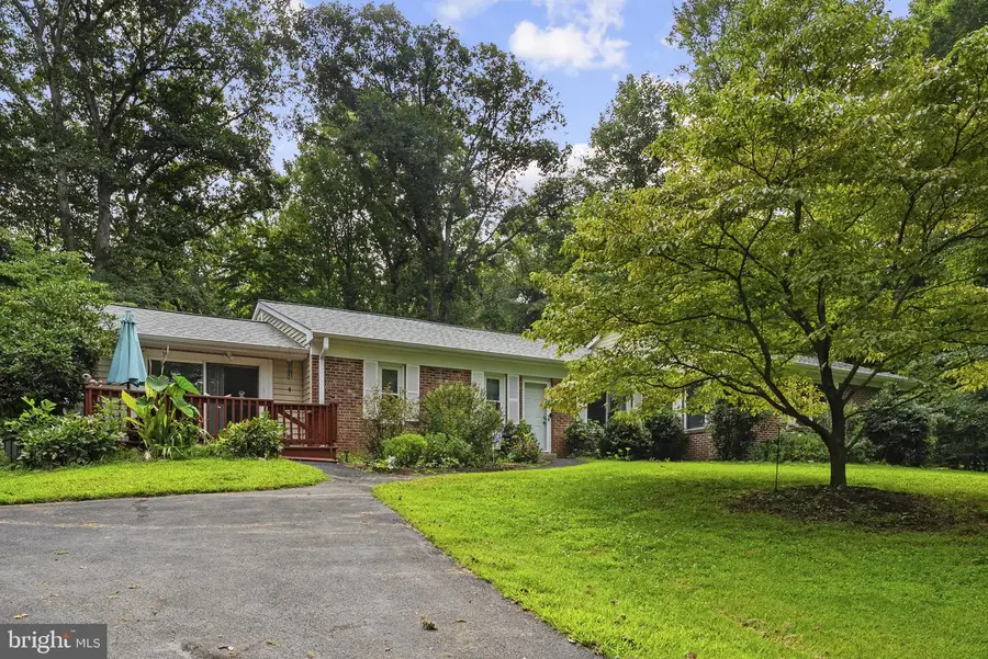 7401 Little Ct, Warrenton, VA 20187 - #2