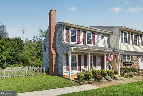 446 Ridge Ct, WARRENTON, VA 20186