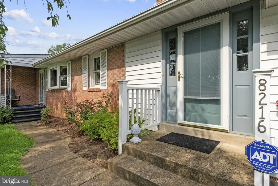 8216 Greenwich Rd, Catlett, VA 20119 - #2