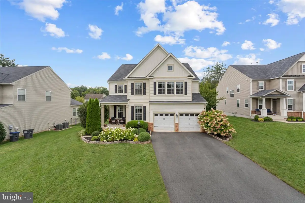 9049 Stone Crest Dr, Warrenton, VA 20186 - #1