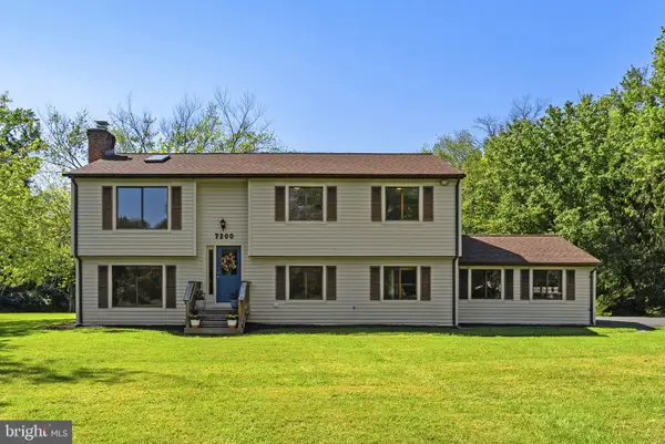 7200 N Starcrest Dr, WARRENTON, VA 20187