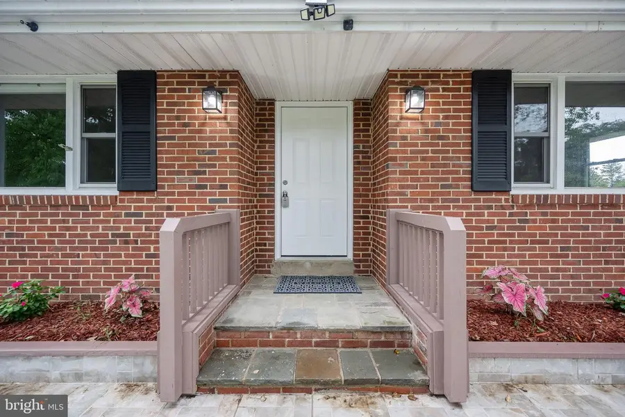 11810 Freemans Rd, Remington, VA 22734 - #3