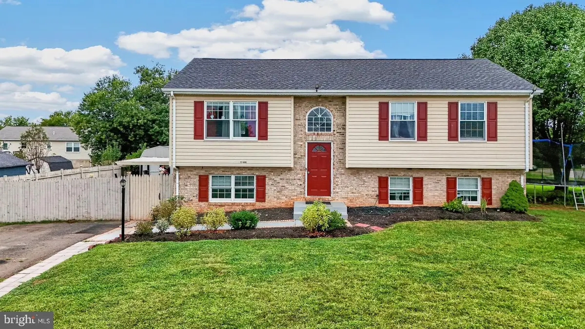 11680 Fort Union Dr, Remington, VA 22734 - #1