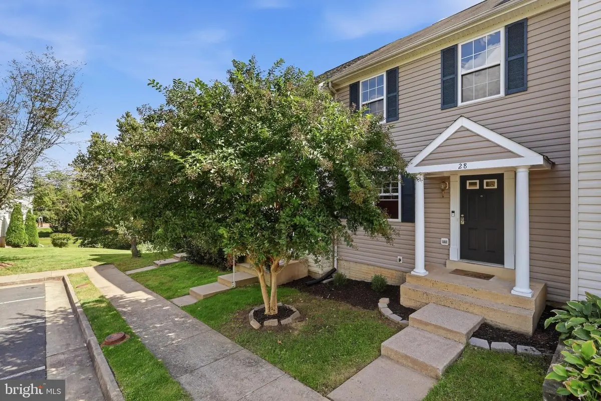 28 Quarterpole Ct, Warrenton, VA 20186 - #1