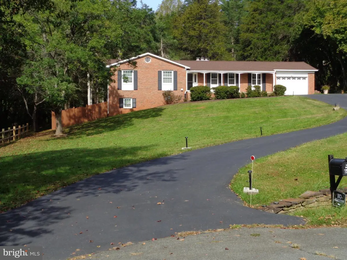 6474 Glouchester St Nw, Warrenton, VA 20187 - #1