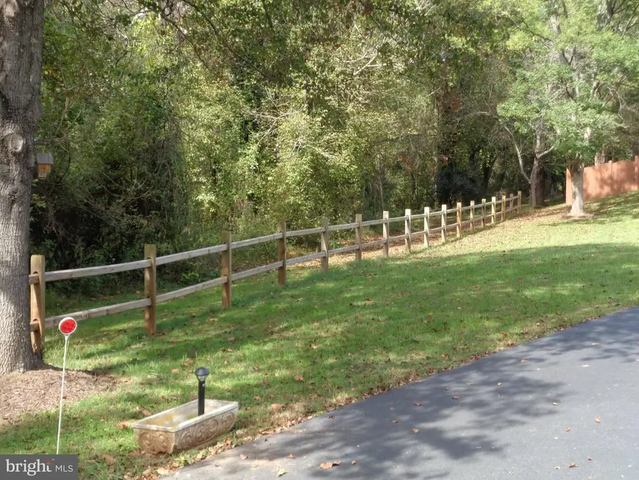 6474 Glouchester St Nw, Warrenton, VA 20187 - #3