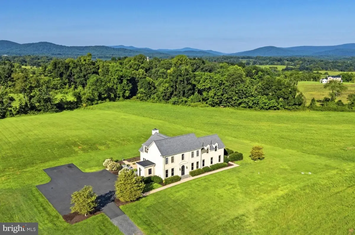 5000 Lilac Ln, Delaplane, VA 20144 - #1