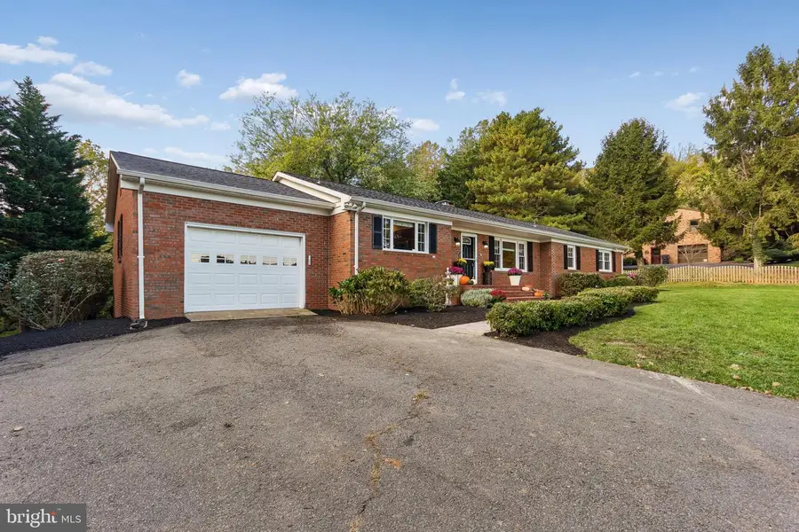 7441 Bear Wallow Rd, Warrenton, VA 20186 - #2