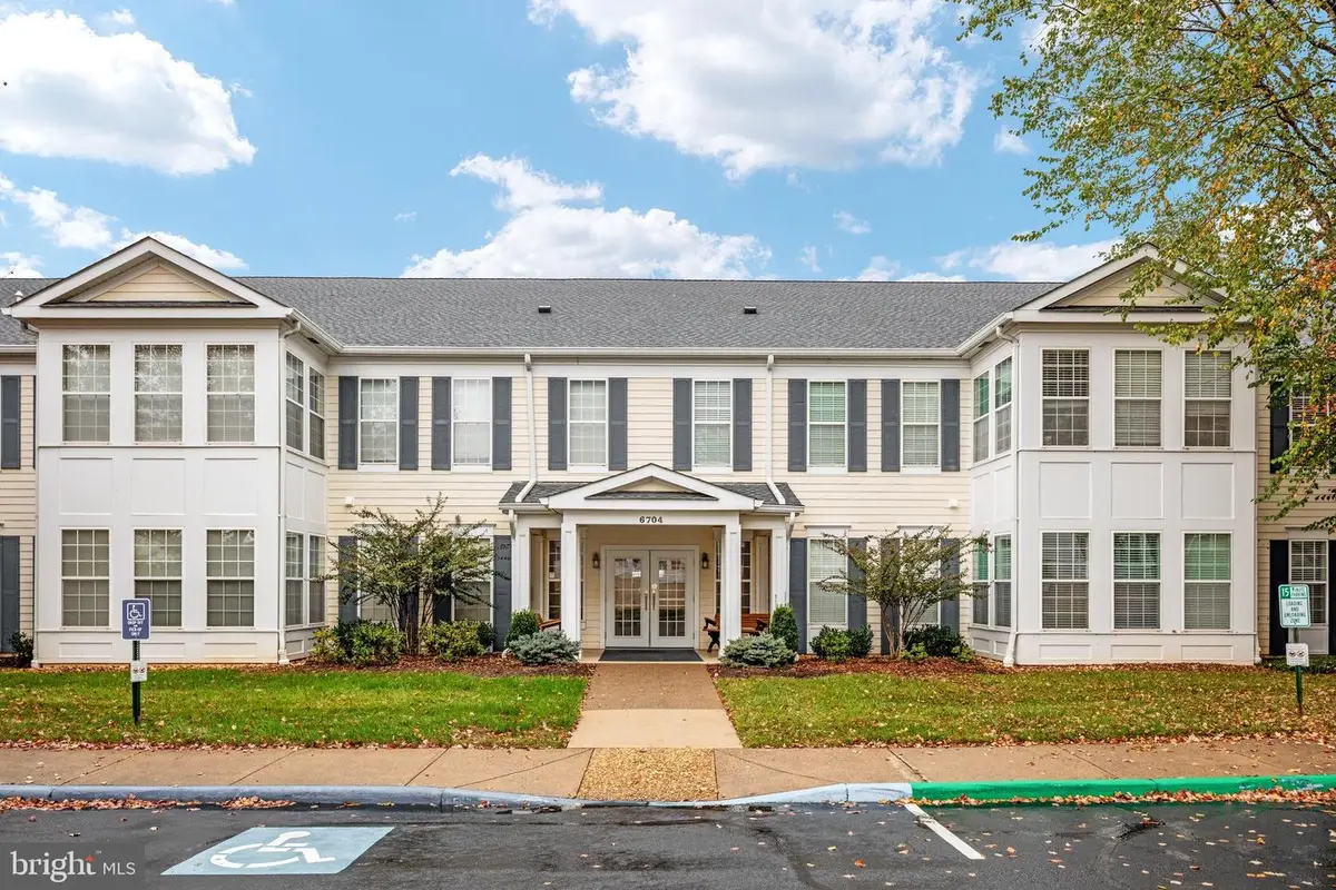 6704 Holly Farm Ln #112, Warrenton, VA 20187 - #1